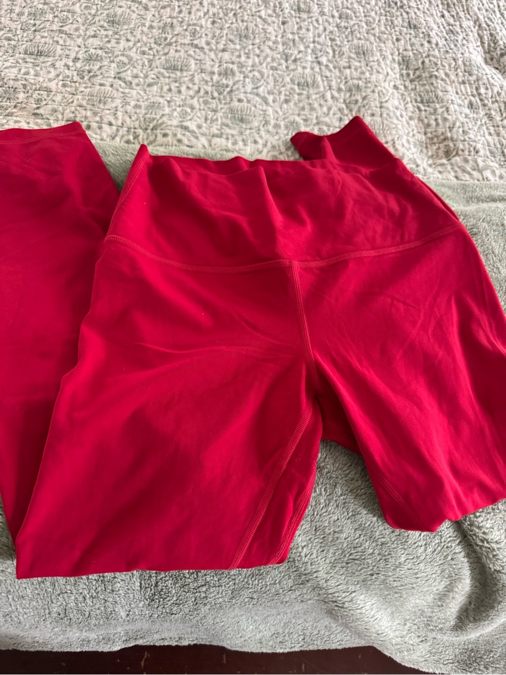 Lululemon new year align HR pant 25in size 8 dark red - Picture 3 of 5